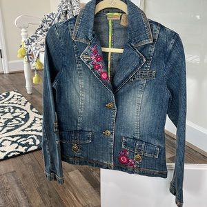 Really nice Embroidered Jean Jacket by Ruff Hewn Size Small